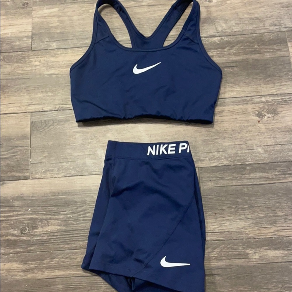 Nike pro set